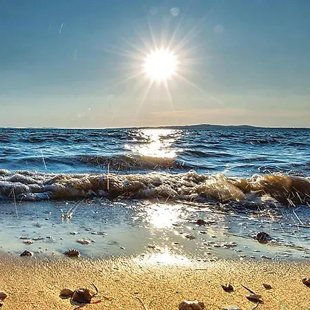 5 Bedroom Awesome In プリヴラカ