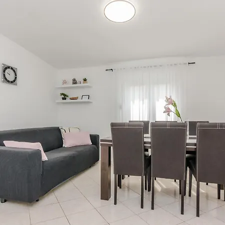 Ferienhaus Nice Home In Privlaka With House Sea View Privlaka (Zadar)