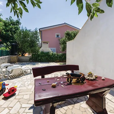 Ferienhaus Nice Home In Privlaka With House Sea View Privlaka (Zadar)