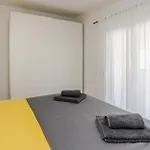 Σπίτι διακοπών 5 Bedroom Awesome In Privlaka (Zadar)