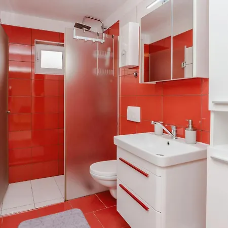 5 Bedroom Awesome In Privlaka (Zadar)