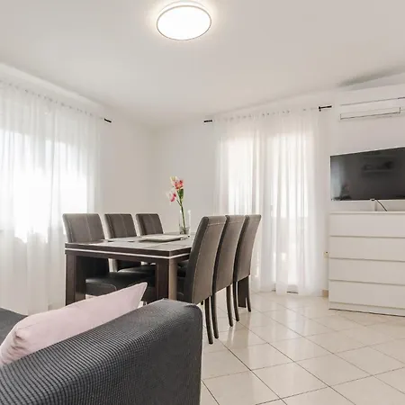Amazing Home In Privlaka With House Sea View