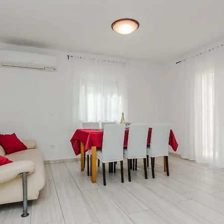 Amazing Home In Privlaka With House Sea View *