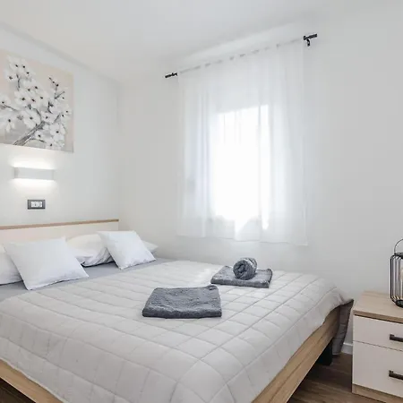 Amazing Home In Privlaka With House Sea View * Privlaka (Zadar)